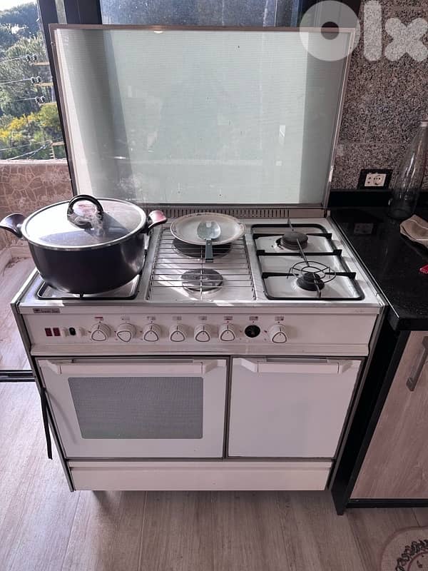 Refrigerator + Stand alone gaz both only for 200$ 1