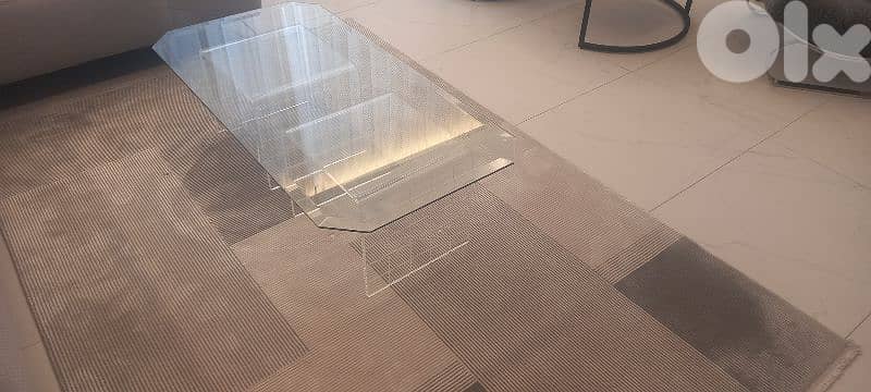 Glass Table with plexiglass support 5