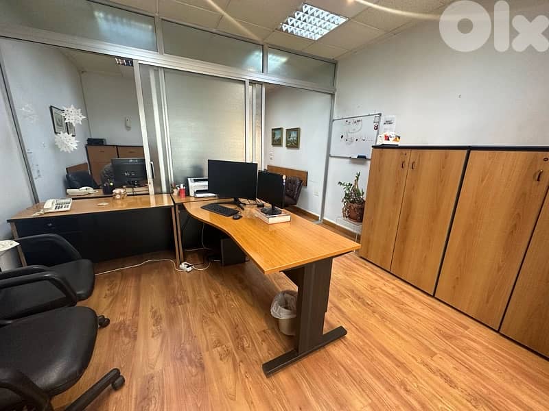 Office furniture. فرش مكتب 6