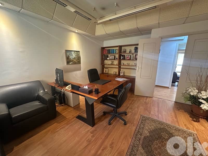 Office furniture. فرش مكتب 8