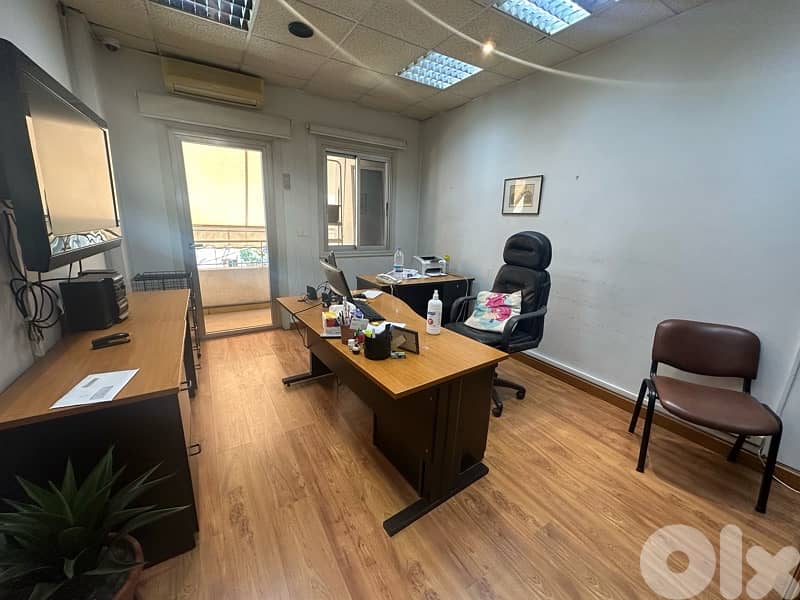 Office furniture. فرش مكتب 10