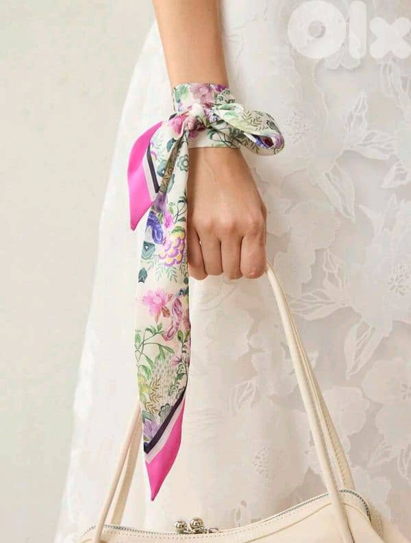 New Fashionable Woman Floral Printing Multi-Functional Silk Scarf 1