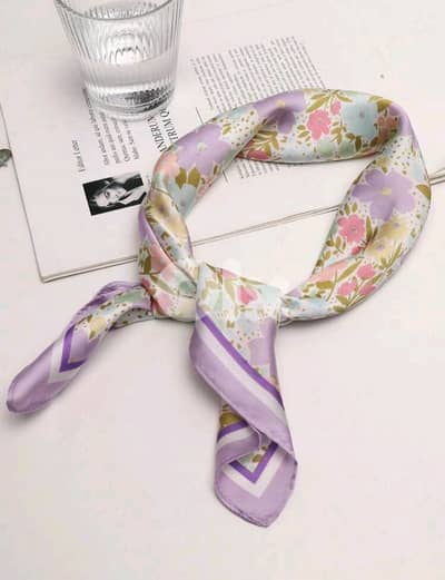 New Elegant Woman Boho Florals Print Lilac Square Scarf