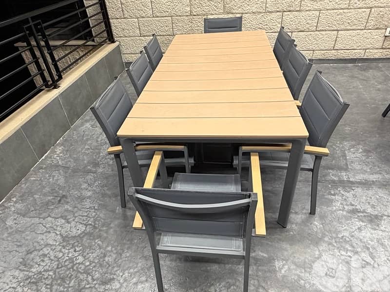 outdoor rooftop lounge setup 7