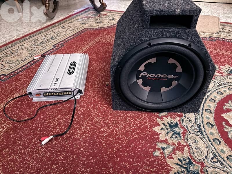 Pioneer subwoofer and amplifier 1