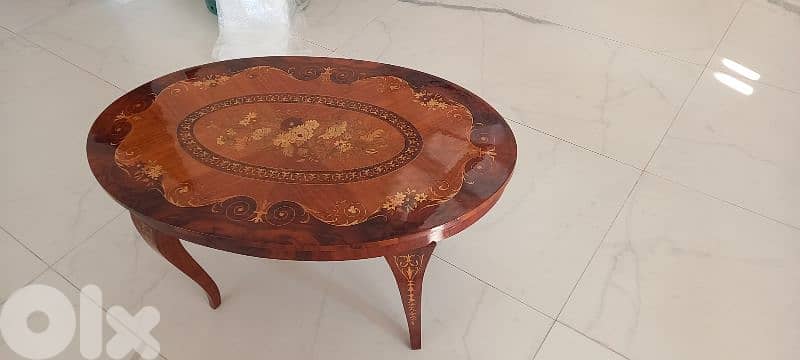 Italian Inlaid 20th century coffee table 2