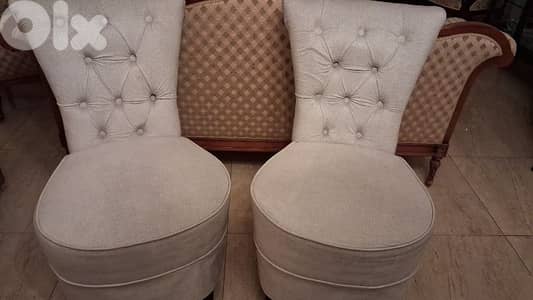 كرسه عدد ٢ لوي ساز السعر ٦٠