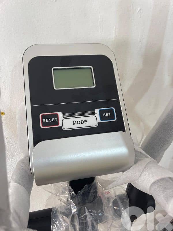 Ellipticalheavy duty hold up to 140kg 2