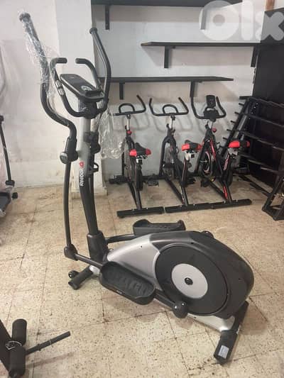 Elliptical reebok original price 700$ now for 500$ special price 500$