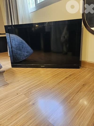 Sony Tv, 42' excellent condition