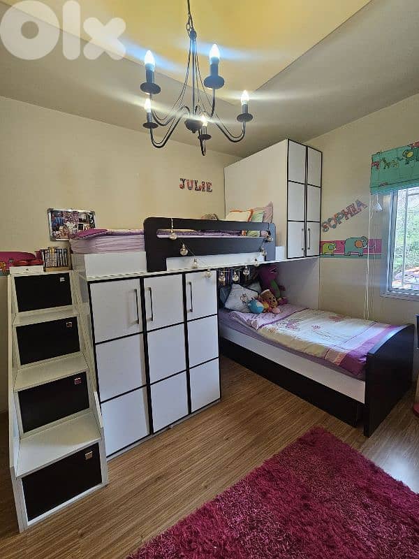 Kids bedroom, 3 beds 1