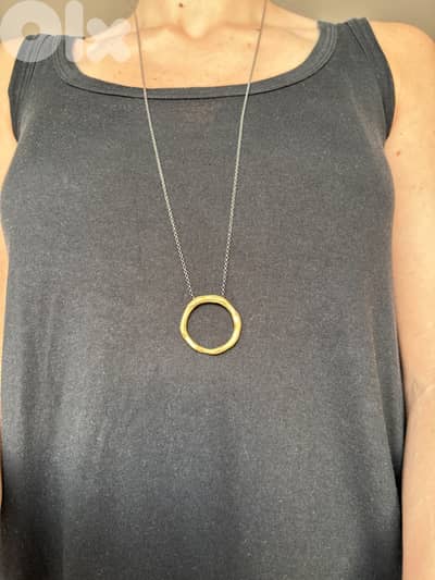 Circle pendant necklace
