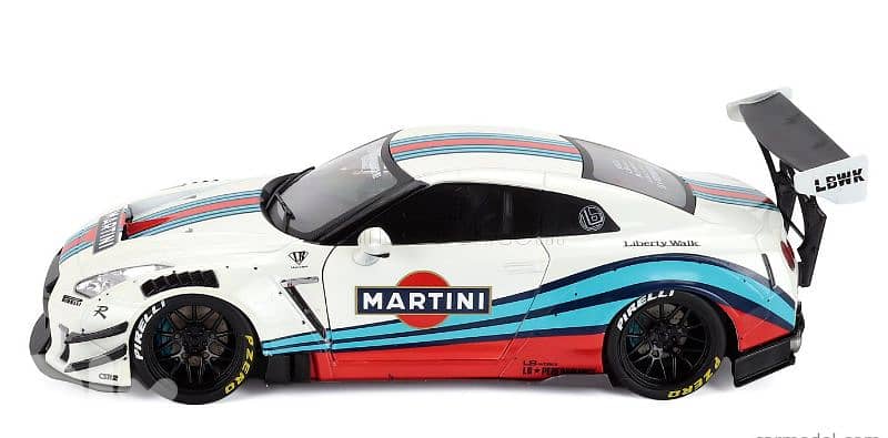Nissan GT-R (R35)Martini Racing LB Works diecast car model 1;18 1