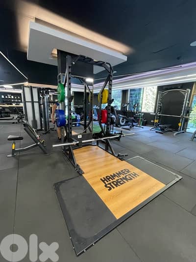 Hammer Strength Squat Power Rack with Olympic Platform