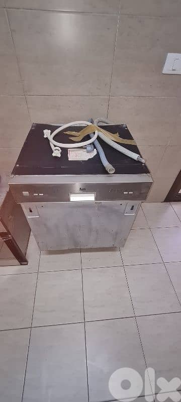 TEKA BUILT IN DISH WASHER