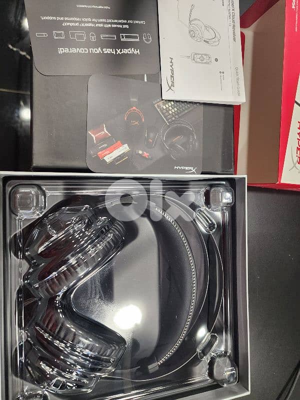 HyperX cloud revolver 7.1 headset 1