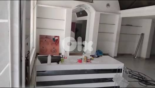 Shop for rent in Hazmieh.