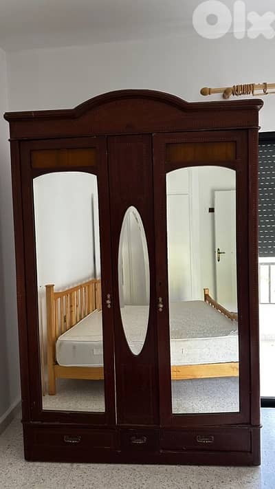 Antique Wooden Clothes Cabinet / Wardrobe with Mirrors – Vintage Style