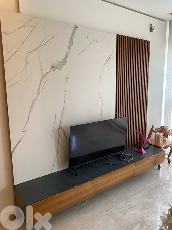 TV Unit 4
