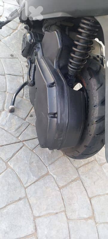 Suzuki address V125 (like new) 7