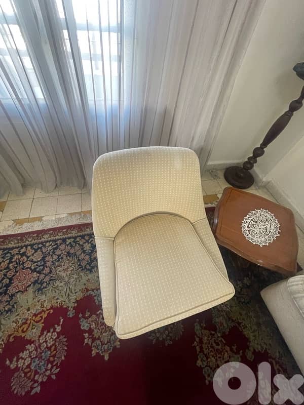 LIVING ROOM FOR SALE 2