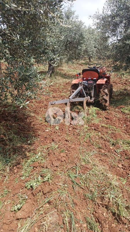 تراكتور kubota  B1200 1