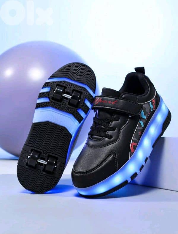 New Fashionable 4 Wheels Led Glowing Rechargeable Roller Skate Shoes 2