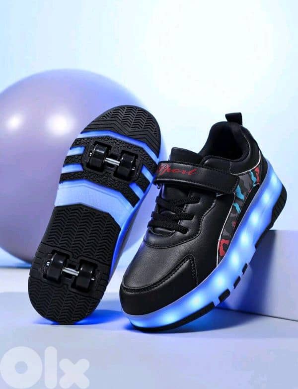 New Fashionable 4 Wheels Led Glowing Rechargeable Roller Skate Shoes 4