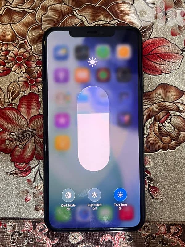 iphone 11 pro max 3