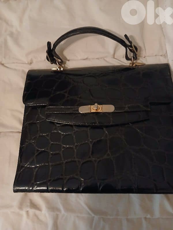 handbags each 20$ 4