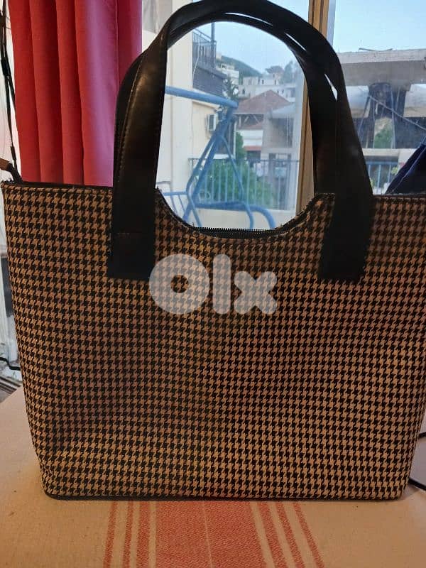 handbags each 20$ 6
