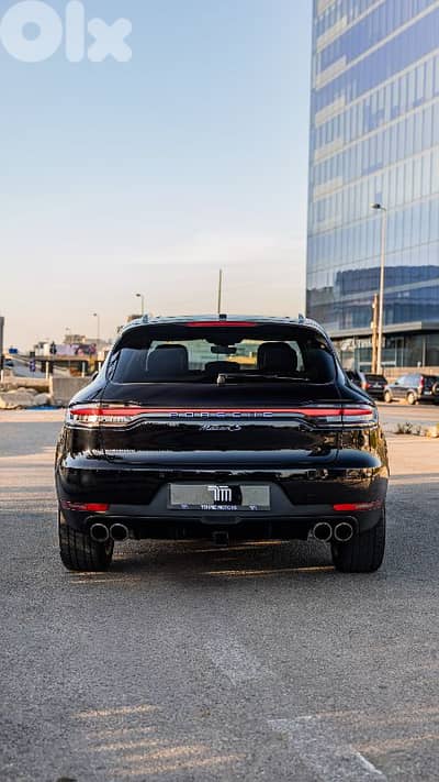 PORSCHE  MACAN  2020 CLEAN CARFAX HISTORY