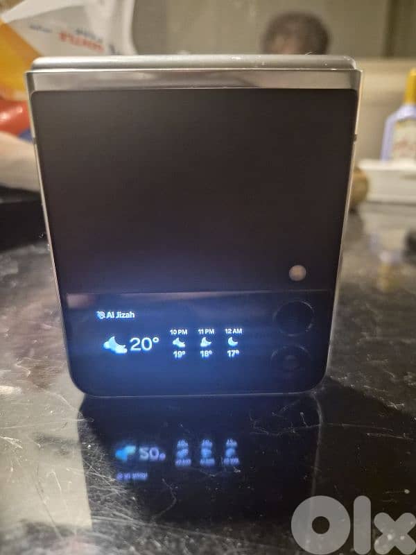 Samsung Galaxy Flip 3 4