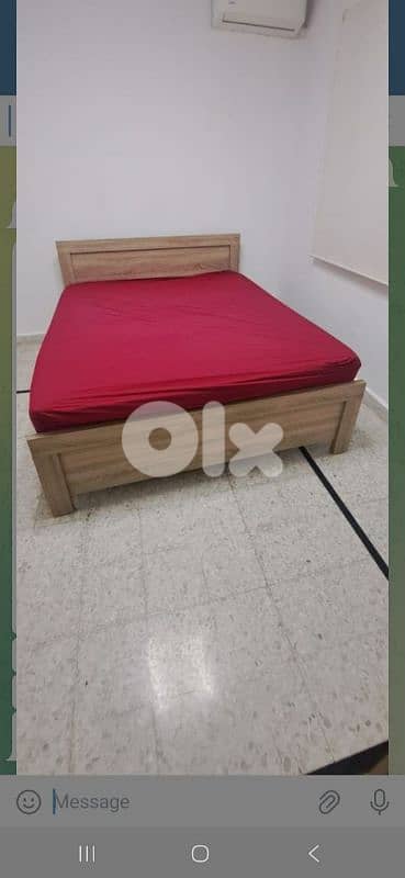 تخت مع فرشة و شيفون للاسفسار على 70717358
