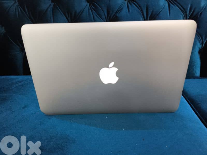 MacBook Air 11-inch (Early 2015) - Intel i5 -128GB SSD Clean Condition 5