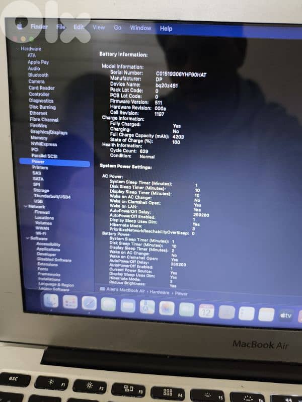 MacBook Air 11-inch (Early 2015) - Intel i5 -128GB SSD Clean Condition 11
