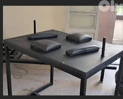 Arm wrestling table طاولة كباش