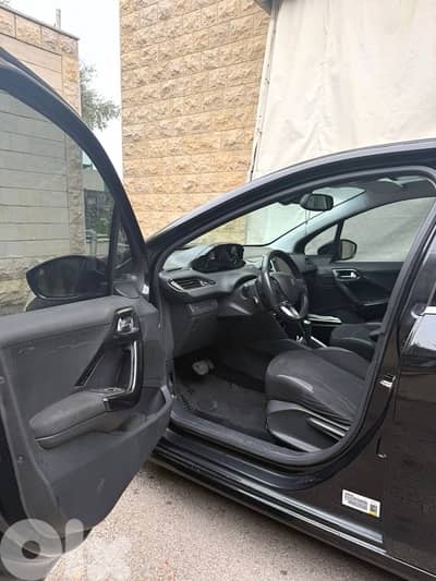 Peugeot 208 2013