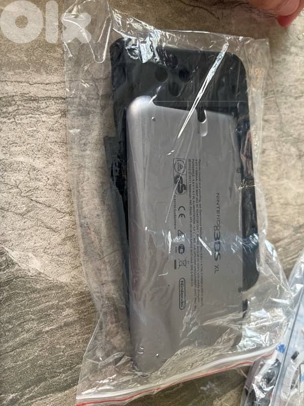 nintendo 3ds xl modded reshelled looks new with some extra stuff 9