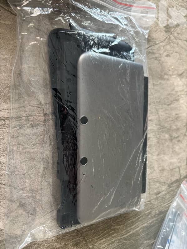 nintendo 3ds xl modded reshelled looks new with some extra stuff 10