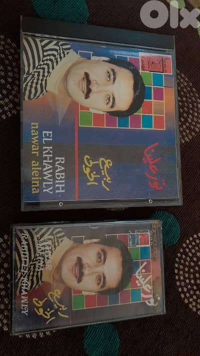 sealed cds & k7 .