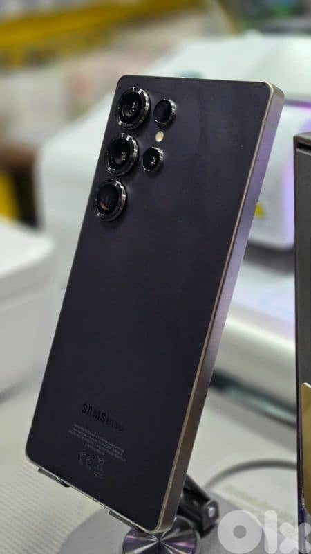 Samsung S25 ultra 12ram 256gb with box (gold warranty)BMS still active 3