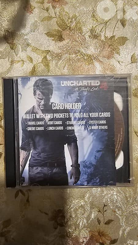 Minecraft PS4 Disc +FREE Uncharted 4 1