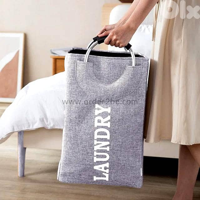 Freestanding Laundry Bag with Padded Aluminum Handles 1