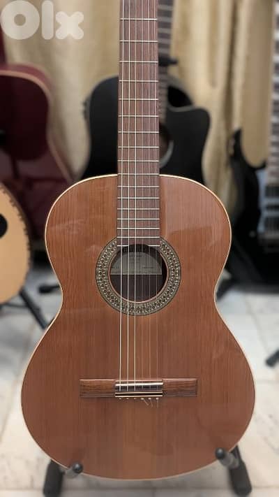 professional classical guitar Alhambra