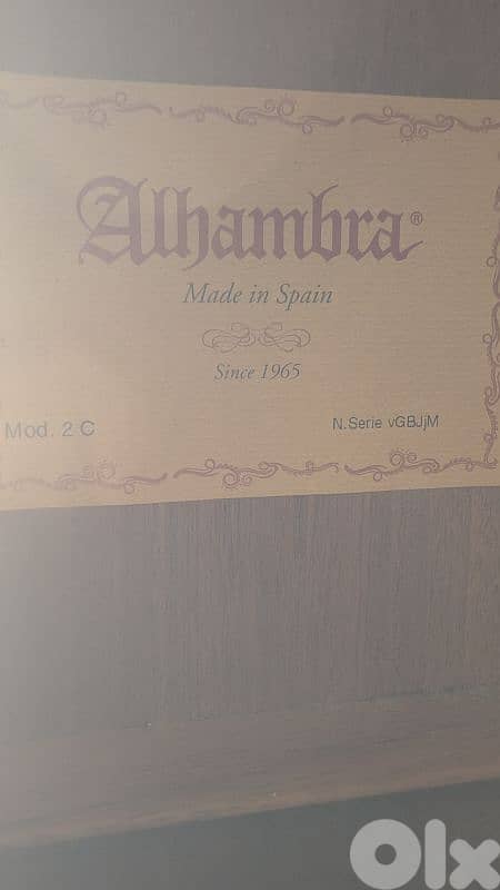 professional classical guitar Alhambra 3