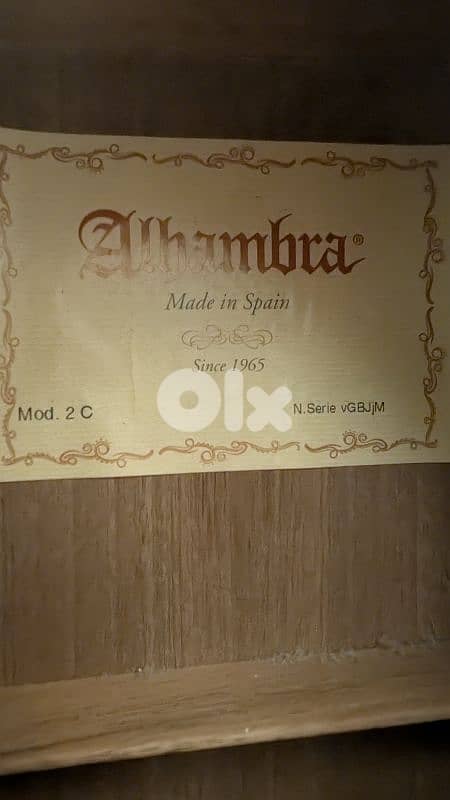 professional classical guitar Alhambra 4