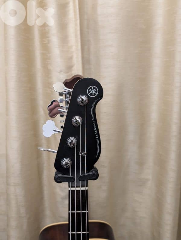 Yamaha bass 2