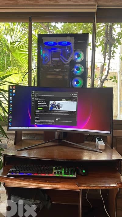 like new condition High tier gaming Pc