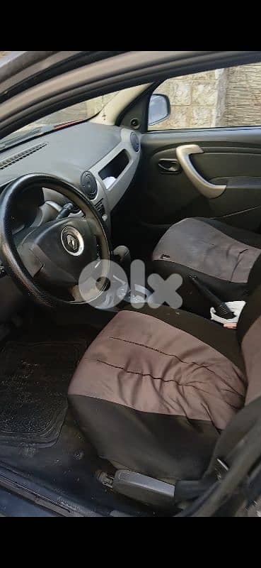 Renault Sandero 2011
